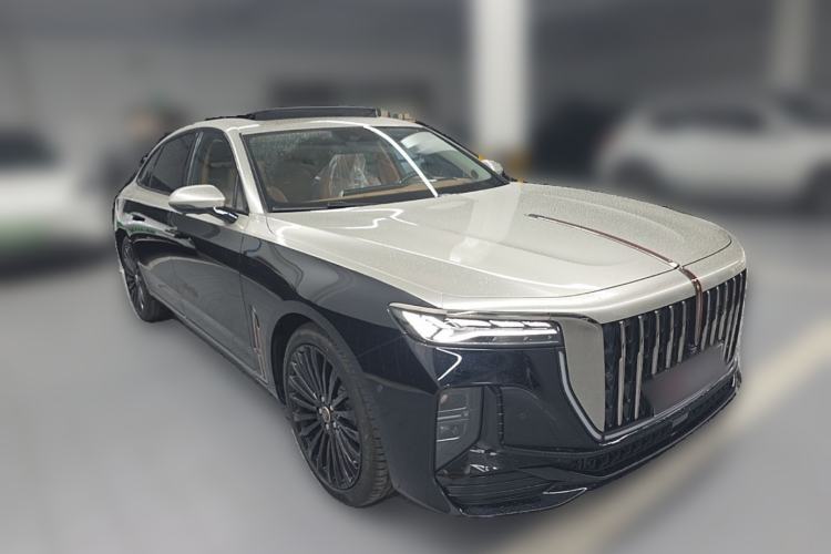 Used Hongqi H9 2025 2.0T Two-Wheel Drive Flagship Private Enjoyment Fashion Edition 5 Seats Front Right 45 Deg