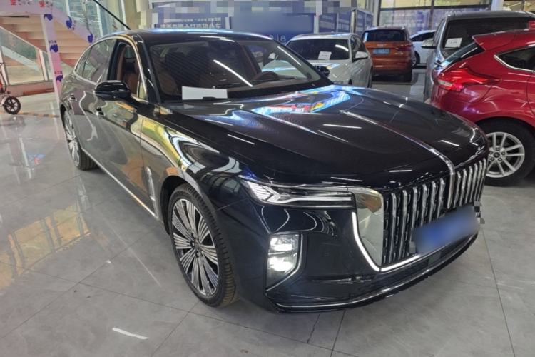Used Hongqi H9 2025 Model Facelifted 2.0T Two-Wheel Drive Flag-Style Luxury Business Edition, 5 Seats Front Right 45 Deg
