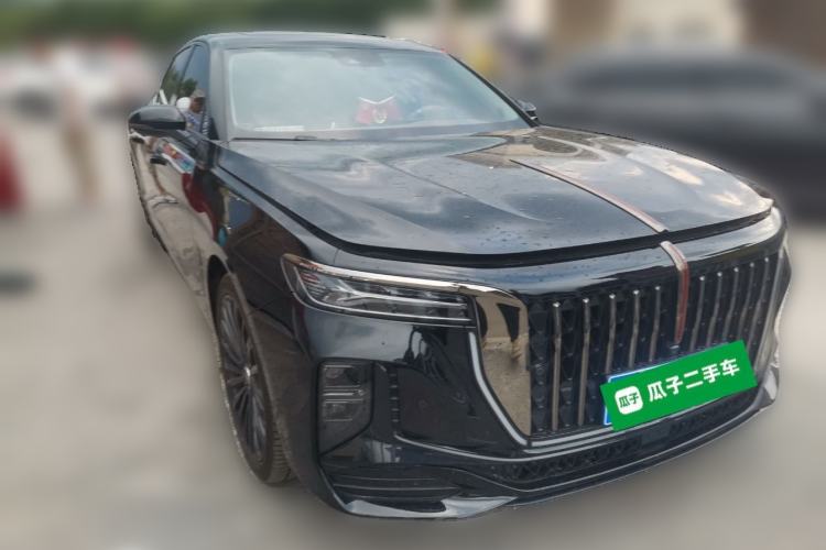 Used Hongqi H9 2025 Model Facelifted 2.0T Two-Wheel Drive Flag-Style Private Enjoyment Fashion Edition, 5 Seats Front Right 45 Deg