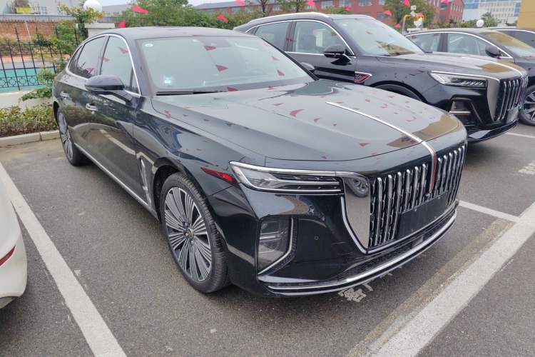 Used Hongqi H9 2025 2.0T Two-Wheel Drive Flagship Luxury Business Edition 5 Seats Front Right 45 Deg