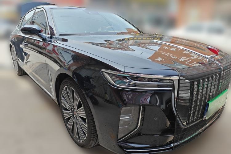 Used Hongqi H9 2025 2.0T Two-Wheel Drive Flagship Luxury Business Edition 5 Seats Front Right 45 Deg