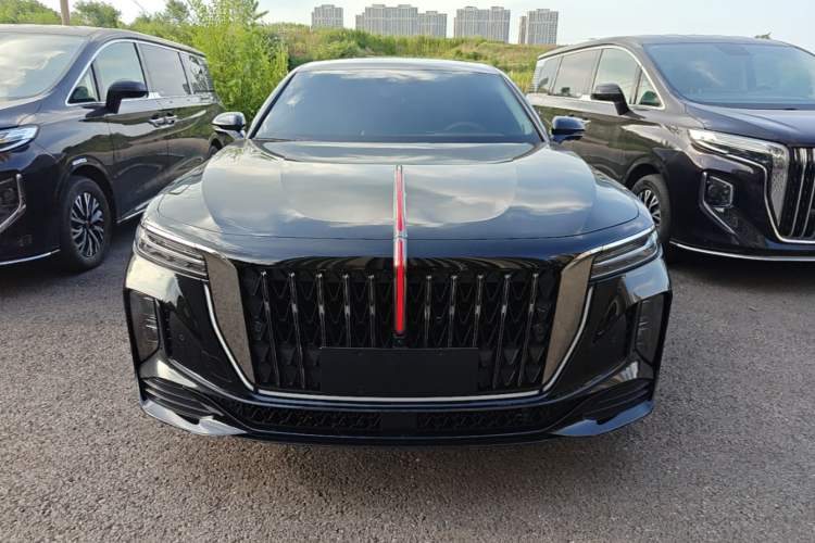 Used Hongqi H9 2025 Model Facelifted 2.0T Two-Wheel Drive Flag-Style Private Enjoyment Fashion Edition, 5 Seats Front