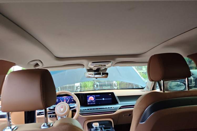 Used Hongqi H9 2025 Model Facelifted 2.0T Two-Wheel Drive Flag-Style Private Enjoyment Fashion Edition, 5 Seats Headliner