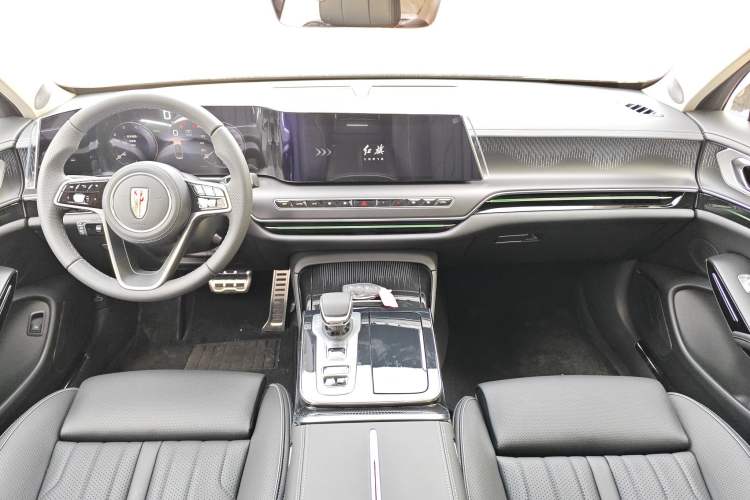 Used Hongqi H9 2025 2.0T Two-Wheel Drive Flagship Luxury Business Edition 5 Seats Interior 2