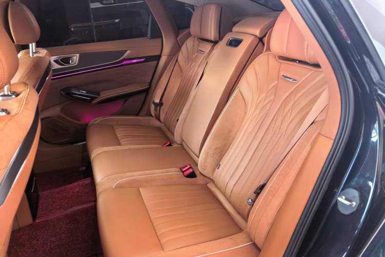 Used Hongqi H9 2025 Model Facelifted 2.0T Two-Wheel Drive Flag-Style Private Enjoyment Fashion Edition, 5 Seats Interior 2