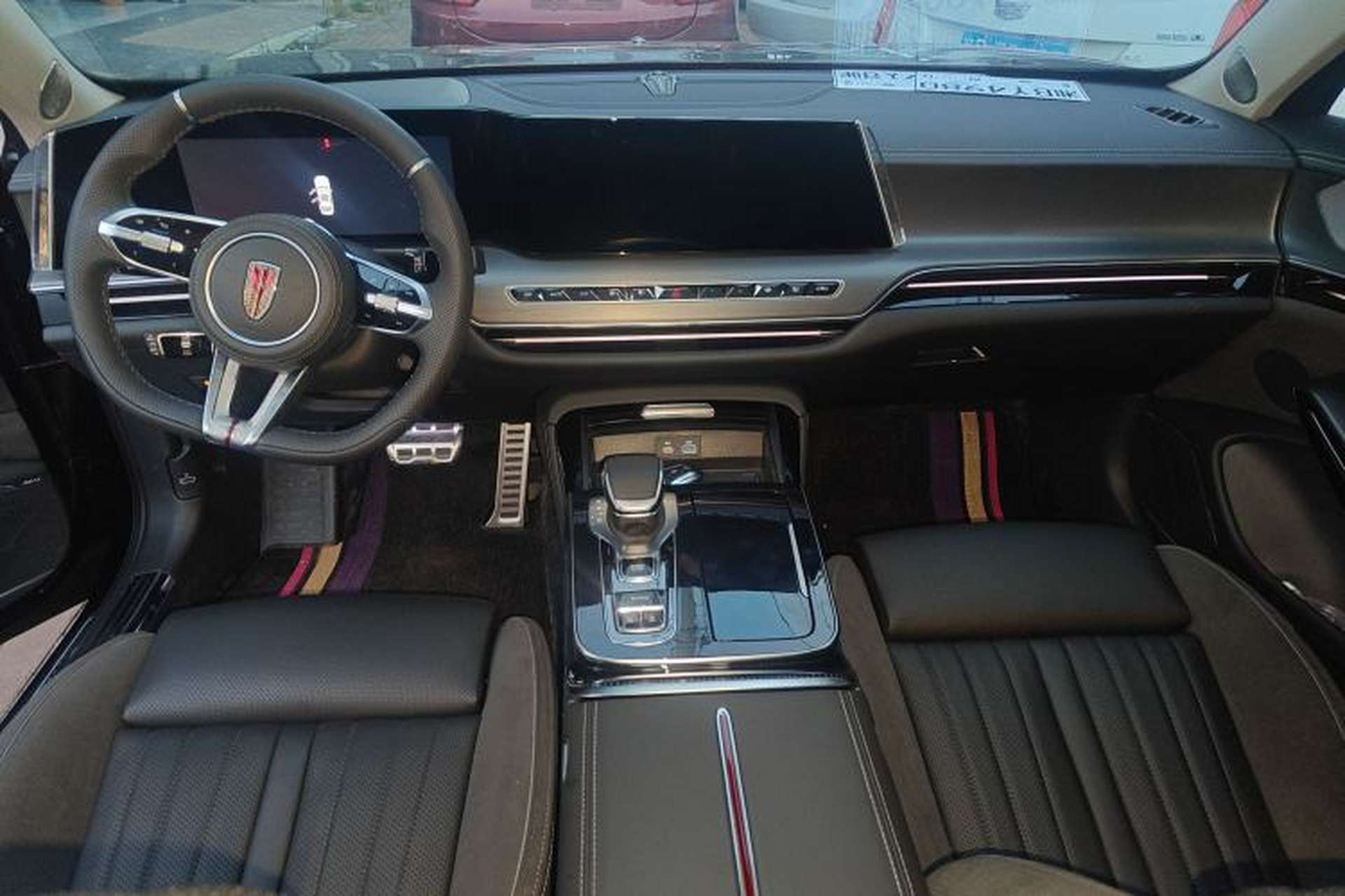 Used Hongqi H9 2025 2.0T Two-Wheel-Drive Flagship Private Enjoyment Style 5 Seats Interior 4