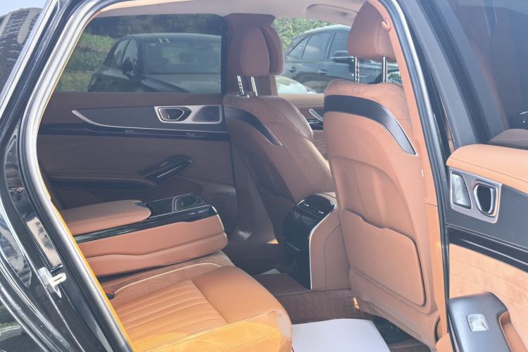 Used Hongqi H9 2025 Model Facelifted 2.0T Two-Wheel Drive Flag-Style Private Enjoyment Fashion Edition, 5 Seats Interior 6