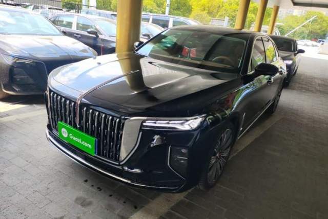 Used Hongqi H9 2025 Model Facelifted 2.0T Two-Wheel Drive Flag-Style Luxury Business Edition, 5 Seats