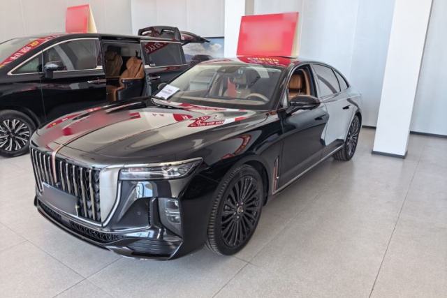 Used Hongqi H9 2025 Model Facelifted 2.0T Two-Wheel Drive Flag-Style Private Enjoyment Fashion Edition, 5 Seats