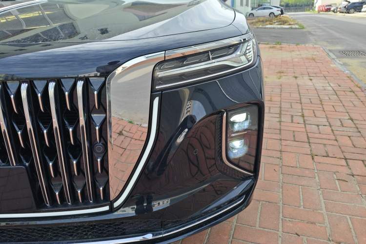Used Hongqi H9 2025 2.0T Two-Wheel Drive Flagship Luxury Business Edition 5 Seats Left Front Headlight