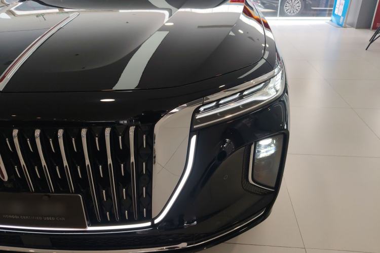 Used Hongqi H9 2025 2.0T Two-Wheel-Drive Flagship Luxury Business Edition 5 Seats Left Front Headlight