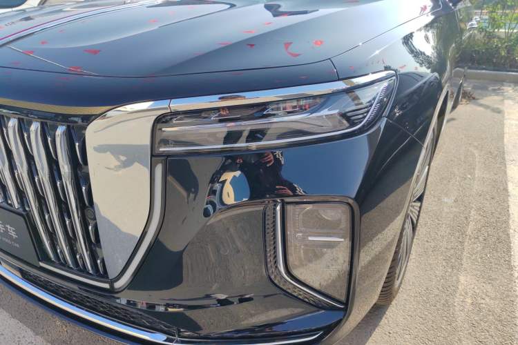 Used Hongqi H9 2025 2.0T Two-Wheel Drive Flagship Luxury Business Edition 5 Seats Left Front Headlight