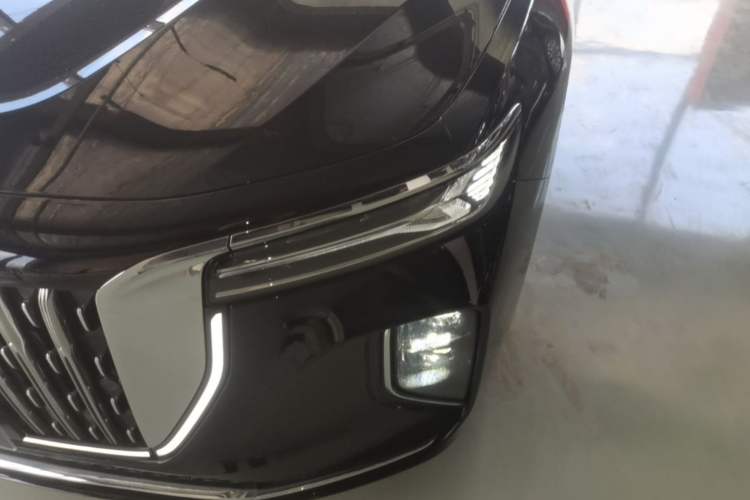 Used Hongqi H9 2025 2.0T Two-Wheel Drive Flagship Luxury Business Edition 5 Seats Left Front Headlight