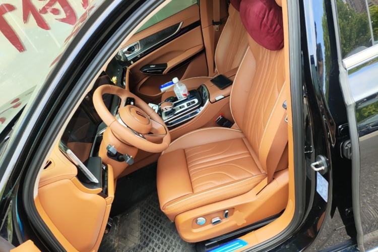 Used Hongqi H9 2025 Model Facelifted 2.0T Two-Wheel Drive Flag-Style Luxury Business Edition, 5 Seats Left Front Seat