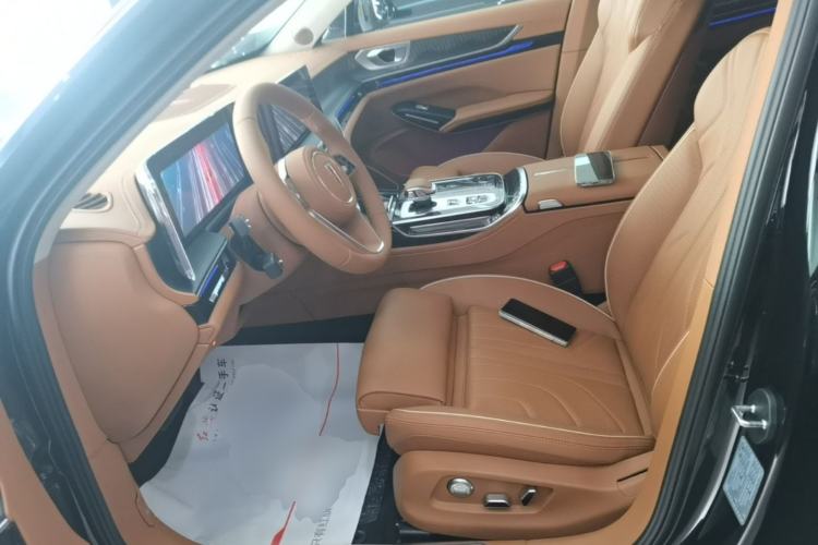 Used Hongqi H9 2025 Model Facelifted 2.0T Two-Wheel Drive Flag-Style Luxury Business Edition, 5 Seats Left Front Seat