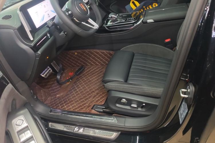 Used Hongqi H9 2025 2.0T Two-Wheel-Drive Flagship Private Enjoyment Style 5 Seats Left Front Seat
