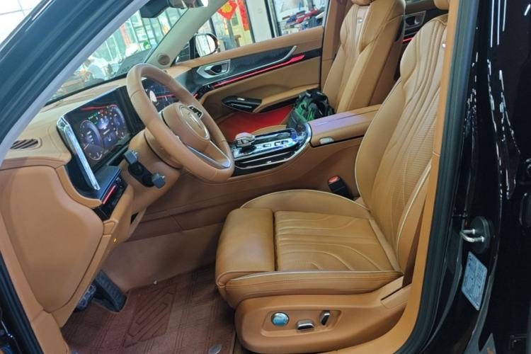 Used Hongqi H9 2025 Model Facelifted 2.0T Two-Wheel Drive Flag-Style Luxury Business Edition, 5 Seats Left Front Seat