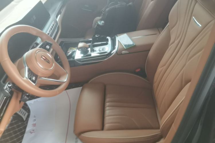 Used Hongqi H9 2025 2.0T Two-Wheel Drive Flagship Luxury Business Edition 5 Seats Left Front Seat