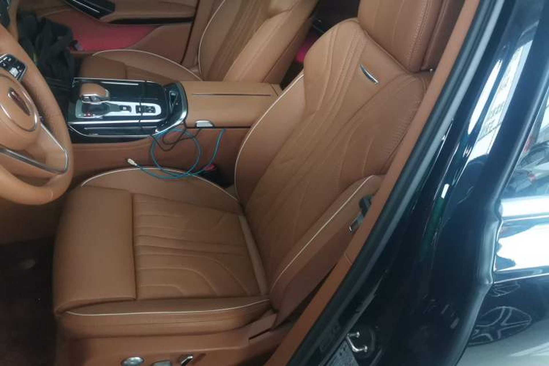 Used Hongqi H9 2025 2.0T Two-Wheel Drive Flagship Luxury Business Edition 5 Seats Left Front Seat