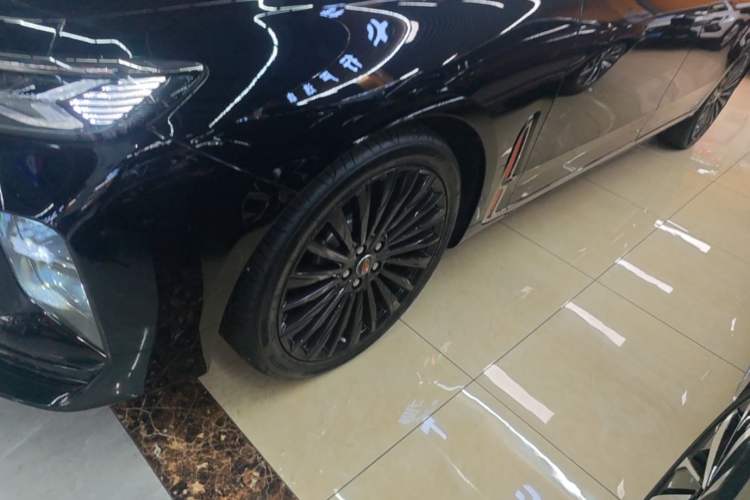 Used Hongqi H9 2025 2.0T Two-Wheel-Drive Flagship Private Enjoyment Style 5 Seats Left Front Wheel Hub