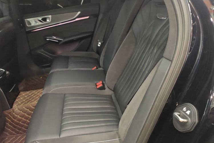 Used Hongqi H9 2025 2.0T Two-Wheel-Drive Flagship Private Enjoyment Style 5 Seats Left Rear Seat
