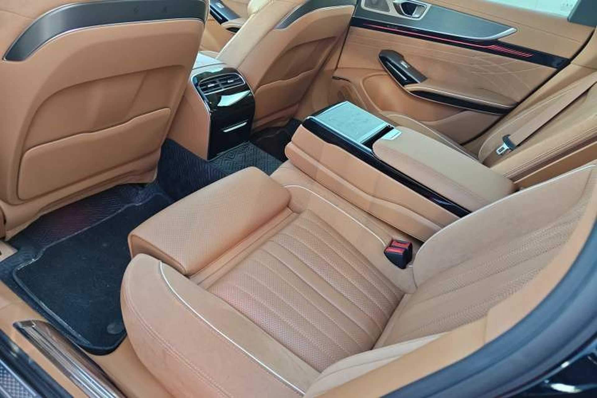 Used Hongqi H9 2025 2.0T Two-Wheel Drive Flagship Private Enjoyment Fashion Edition 5 Seats Left Rear Seat