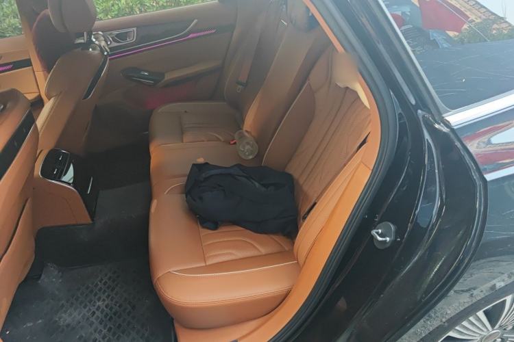 Used Hongqi H9 2025 2.0T Two-Wheel Drive Flagship Luxury Business Edition 5 Seats Left Rear Seat