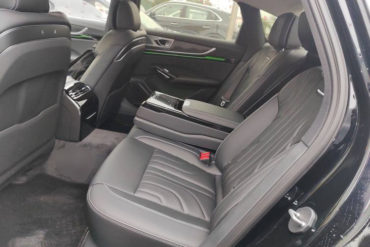 Used Hongqi H9 2025 2.0T Two-Wheel Drive Flagship Luxury Business Edition 5 Seats Left Rear Seat