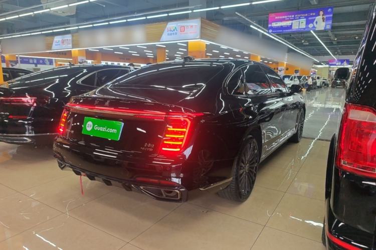 Used Hongqi H9 2025 2.0T Two-Wheel-Drive Flagship Private Enjoyment Style 5 Seats Rear Right 45 Deg