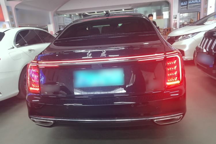 Used Hongqi H9 2025 Model Facelifted 2.0T Two-Wheel Drive Flag-Style Luxury Business Edition, 5 Seats Rear