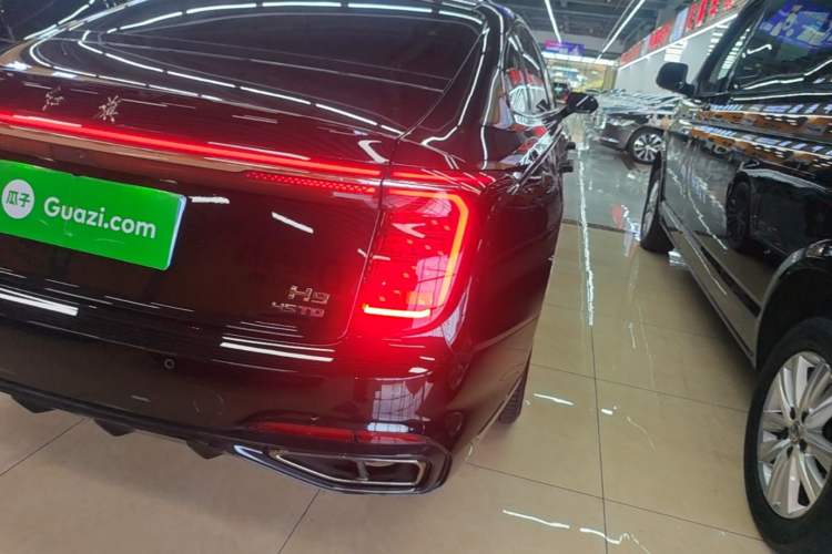 Used Hongqi H9 2025 2.0T Two-Wheel-Drive Flagship Private Enjoyment Style 5 Seats Right Rear Taillight