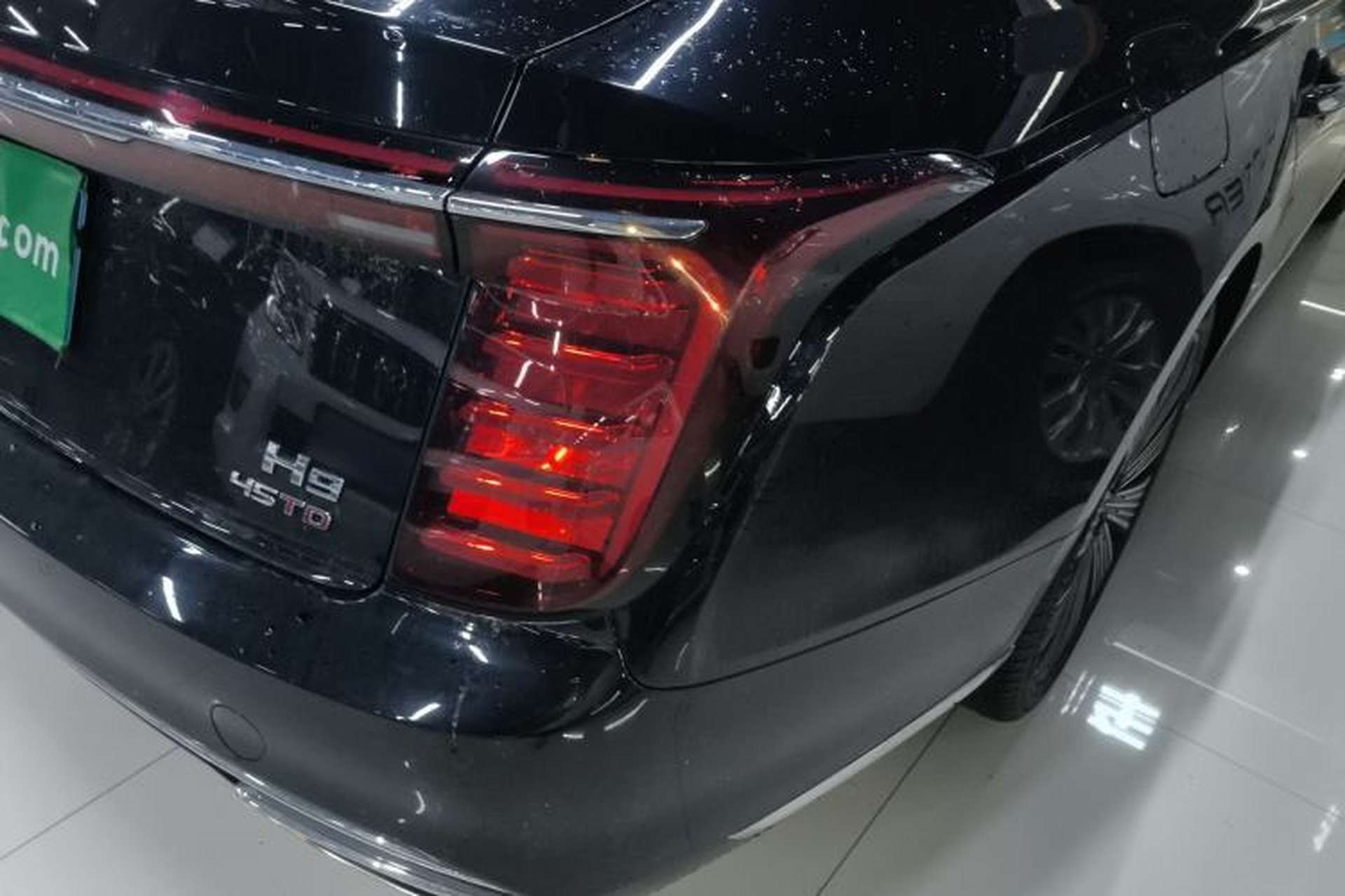 Used Hongqi H9 2025 2.0T Two-Wheel Drive Flagship Luxury Business Edition 5 Seats Right Rear Taillight