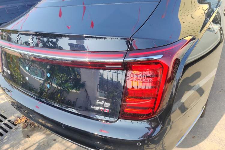 Used Hongqi H9 2025 2.0T Two-Wheel Drive Flagship Luxury Business Edition 5 Seats Right Rear Taillight