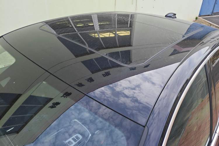 Used Hongqi H9 2025 2.0T Two-Wheel Drive Flagship Luxury Business Edition 5 Seats Roof