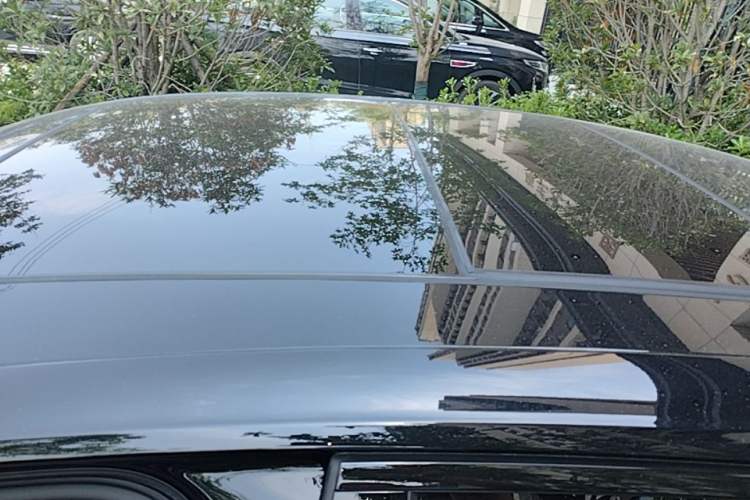 Used Hongqi H9 2025 Model Facelifted 2.0T Two-Wheel Drive Flag-Style Private Enjoyment Fashion Edition, 5 Seats Roof