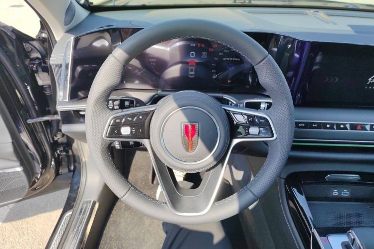 Used Hongqi H9 2025 2.0T Two-Wheel Drive Flagship Luxury Business Edition 5 Seats Steering Wheel