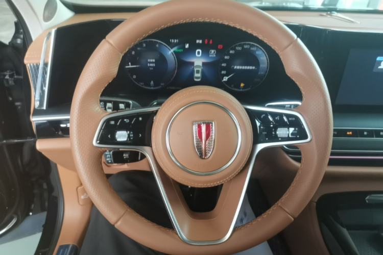 Used Hongqi H9 2025 2.0T Two-Wheel Drive Flagship Luxury Business Edition 5 Seats Steering Wheel
