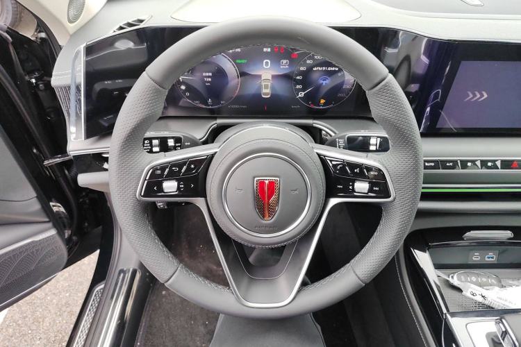 Used Hongqi H9 2025 2.0T Two-Wheel Drive Flagship Luxury Business Edition 5 Seats Steering Wheel