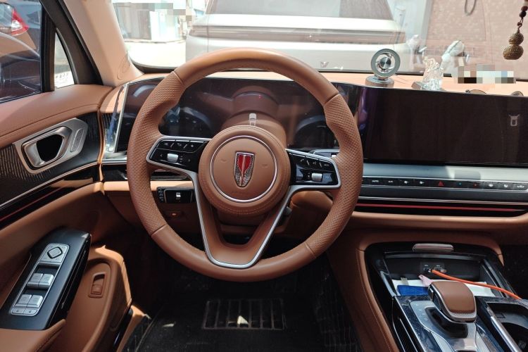 Used Hongqi H9 2025 2.0T Two-Wheel Drive Flagship Luxury Business Edition 5 Seats Steering Wheel