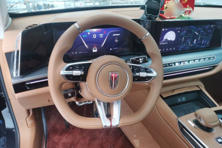 Used Hongqi H9 2025 Model Facelifted 2.0T Two-Wheel Drive Flag-Style Private Enjoyment Fashion Edition, 5 Seats Steering Wheel