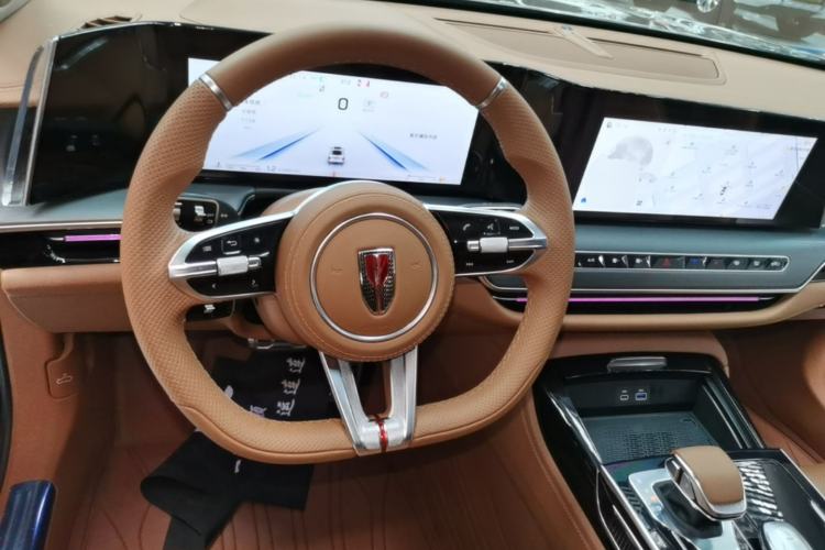 Used Hongqi H9 2025 2.0T Two-Wheel-Drive Flagship Private Enjoyment Style 5 Seats Steering Wheel