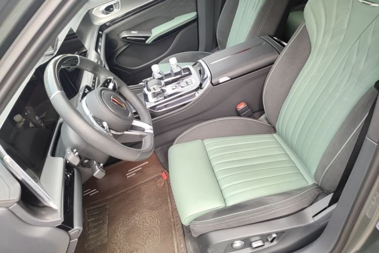 Used Hongqi H9 2025 2.0T Two-Wheel Drive Flagship Private Enjoyment Fashion Edition 5 Seats Left Front Seat