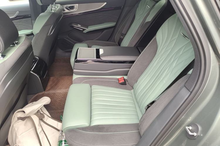 Used Hongqi H9 2025 2.0T Two-Wheel Drive Flagship Private Enjoyment Fashion Edition 5 Seats Left Rear Seat