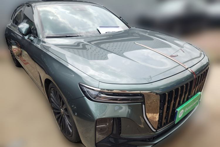Used Hongqi H9 2025 Model Facelifted 2.0T Two-Wheel Drive Flag-Style Private Enjoyment Fashion Edition, 5 Seats Front Right 45 Deg