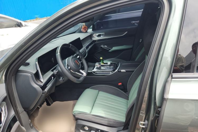 Used Hongqi H9 2025 Model Facelifted 2.0T Two-Wheel Drive Flag-Style Private Enjoyment Fashion Edition, 5 Seats Left Front Seat