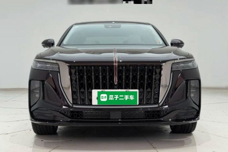 Used Hongqi H9 2025 Model Facelifted 2.0T Two-Wheel Drive Flag-Style Private Enjoyment Fashion Edition, 5 Seats Front