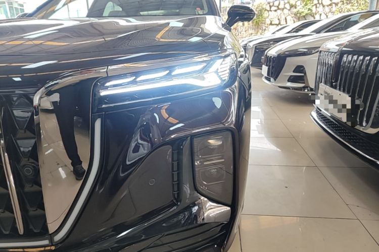 Used Hongqi H9 2025 Model Facelifted 2.0T Two-Wheel Drive Flag-Style Private Enjoyment Fashion Edition, 5 Seats Left Front Headlight