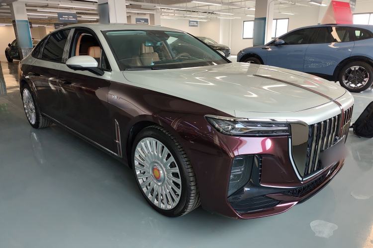 Used Hongqi H9 2025 2.0T Two-Wheel-Drive Flagship Private Enjoyment Style 5 Seats Exterior 2