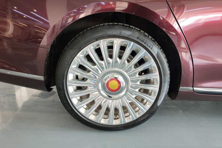 Used Hongqi H9 2025 2.0T Two-Wheel-Drive Flagship Private Enjoyment Style 5 Seats Exterior 8