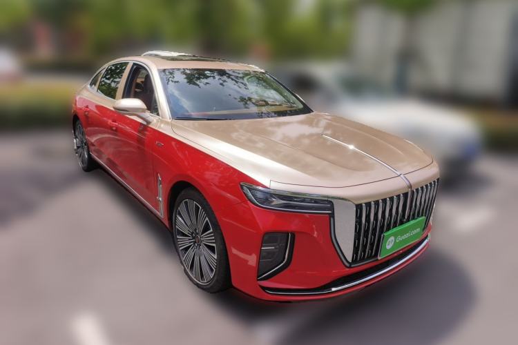 Used Hongqi H9 2025 Model Facelifted 2.0T Two-Wheel Drive Flag-Style Luxury Business Edition, 5 Seats Front Right 45 Deg